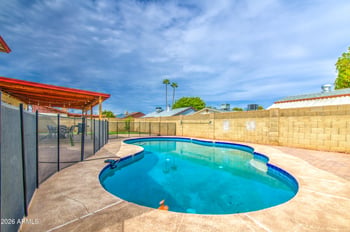 15613 N 57th Dr, Glendale, AZ 85306