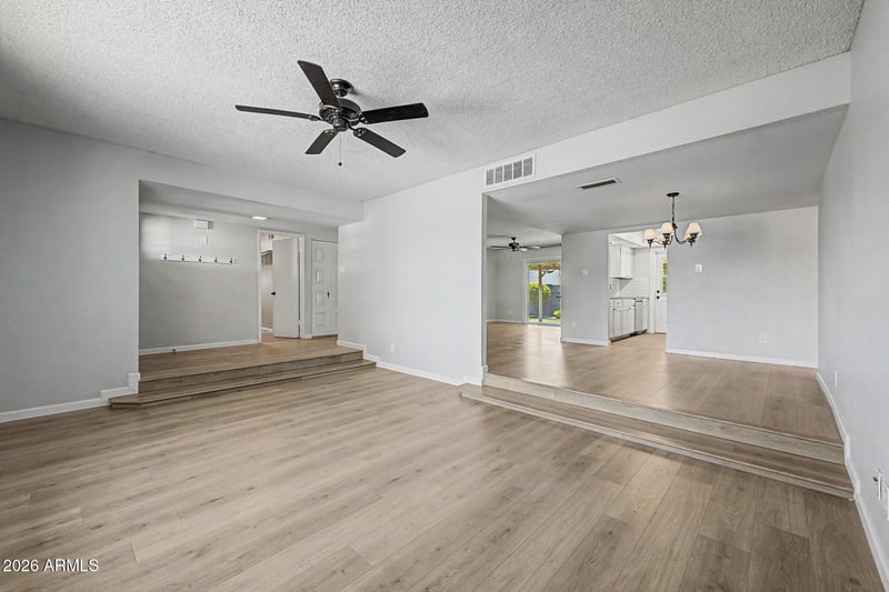15616 N 56th Ave, Glendale, AZ 85306