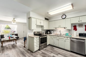 15618 N 21st St, Phoenix, AZ 85022