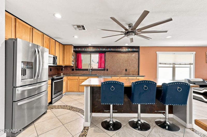 15618 W Port Au Prince Ln, Surprise, AZ 85379
