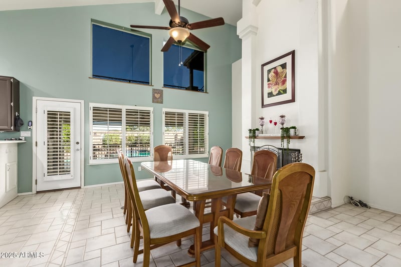 15619 7th Dr, Phoenix, AZ 85023