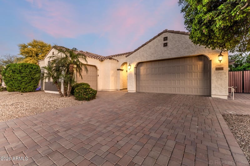 15619 Minnezona Ave, Goodyear, AZ 85395