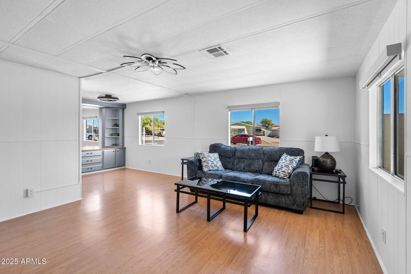 15620 15th Dr, Phoenix, AZ 85023