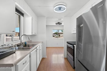 15620 15th Dr, Phoenix, AZ 85023