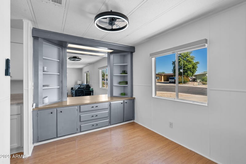 15620 15th Dr, Phoenix, AZ 85023