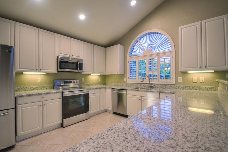 15621 N 9th Ave, Phoenix, AZ 85023