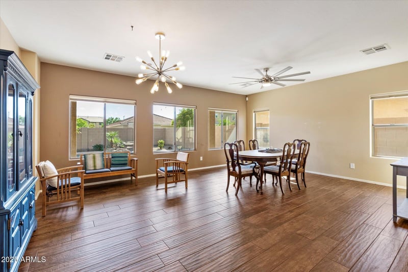 15623 Mackenzie Dr, Goodyear, AZ 85395