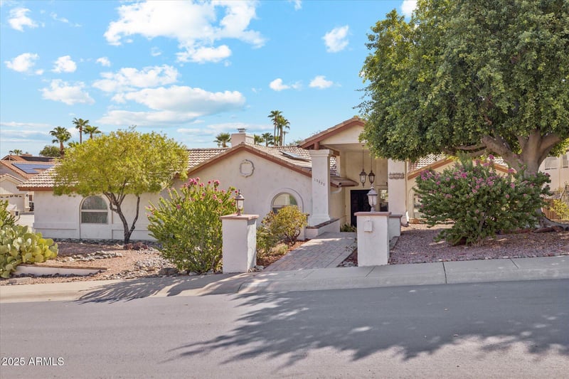 15629 10th Pl, Phoenix, AZ 85022