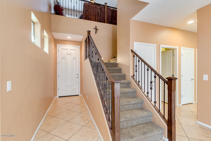 1563 W Lacewood Pl, Phoenix, AZ 85045