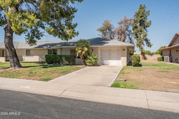 15630 Lakeforest Dr, Sun City, AZ 85351