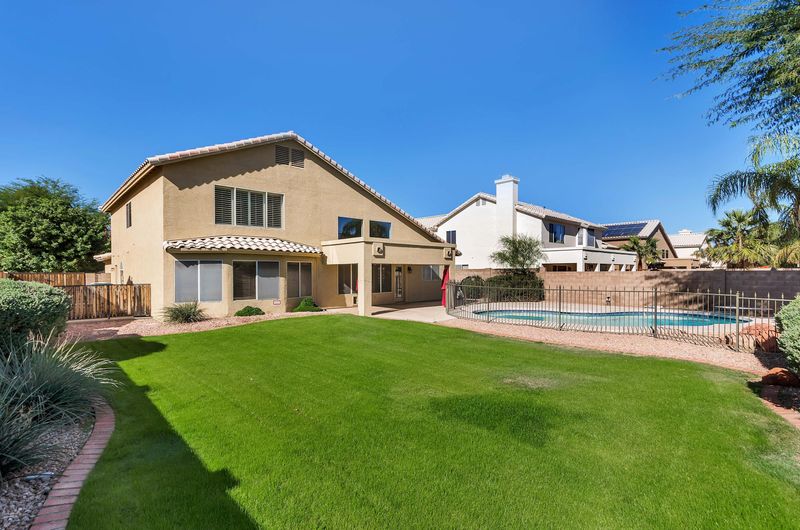 15631 N 7th Dr, Phoenix, AZ 85023