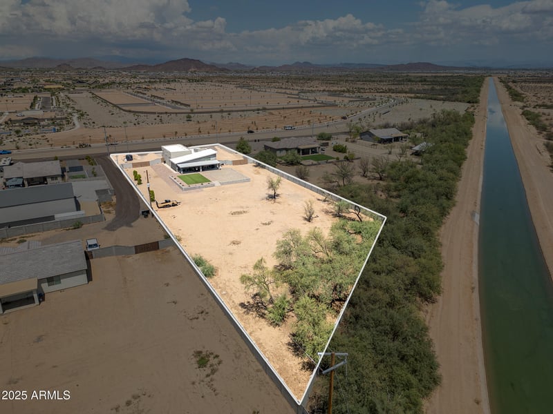 15635 Pinnacle Peak Rd, Surprise, AZ 85387
