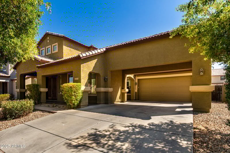 15643 Shangri La Rd, Surprise, AZ 85379