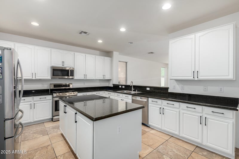 15643 Shangri La Rd, Surprise, AZ 85379