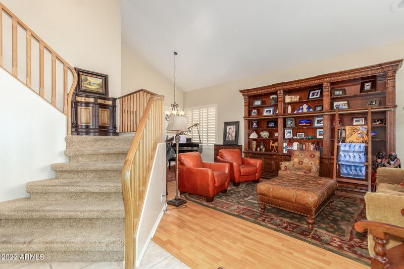15644 S 6th Ave, Phoenix, AZ 85045