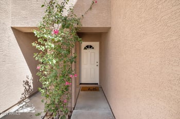 15647 N 29th Way, Phoenix, AZ 85032