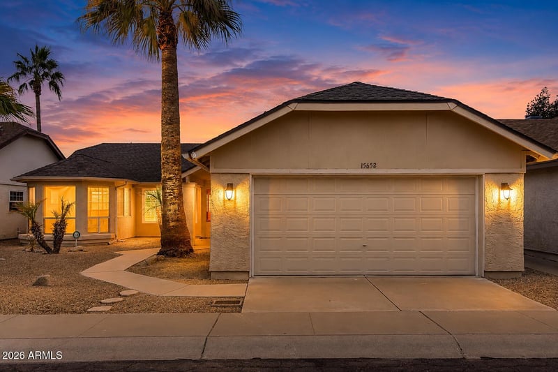 15652 38th Pl, Phoenix, AZ 85032