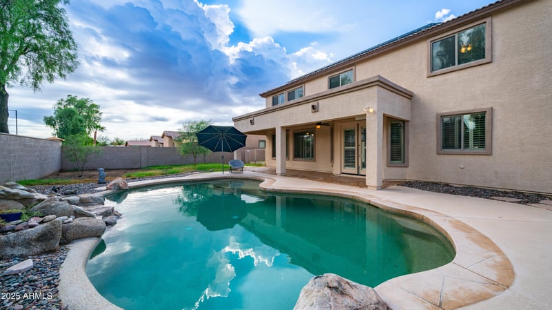 15654 Yucatan Dr, Surprise, AZ 85379