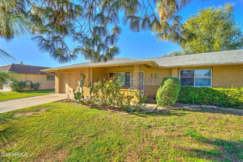 15658 Lakeforest Dr, Sun City, AZ 85351