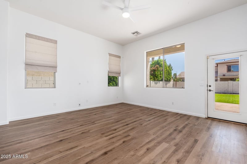 15659 Meadowbrook Ave, Goodyear, AZ 85395