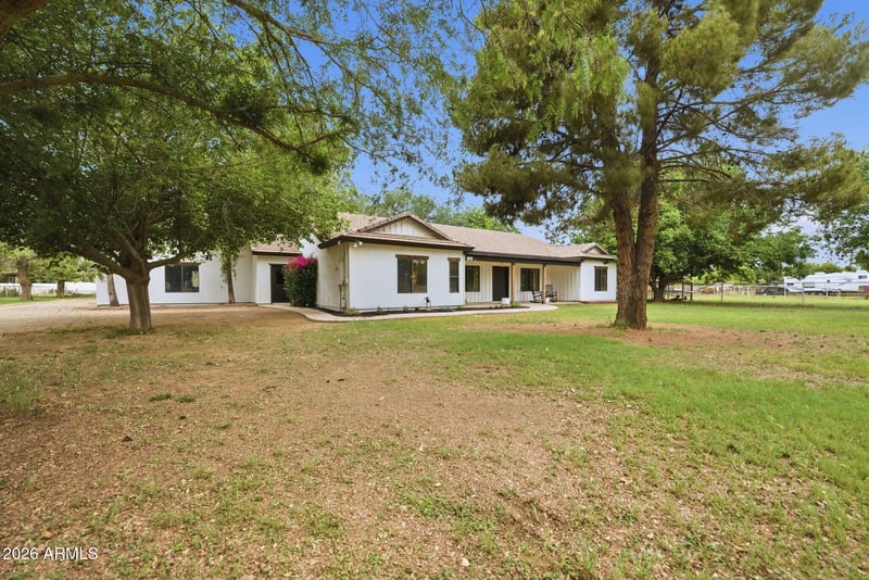 1566 Paint Horse Pl, San Tan Valley, AZ 85140