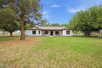 1566 Paint Horse Pl, San Tan Valley, AZ 85140