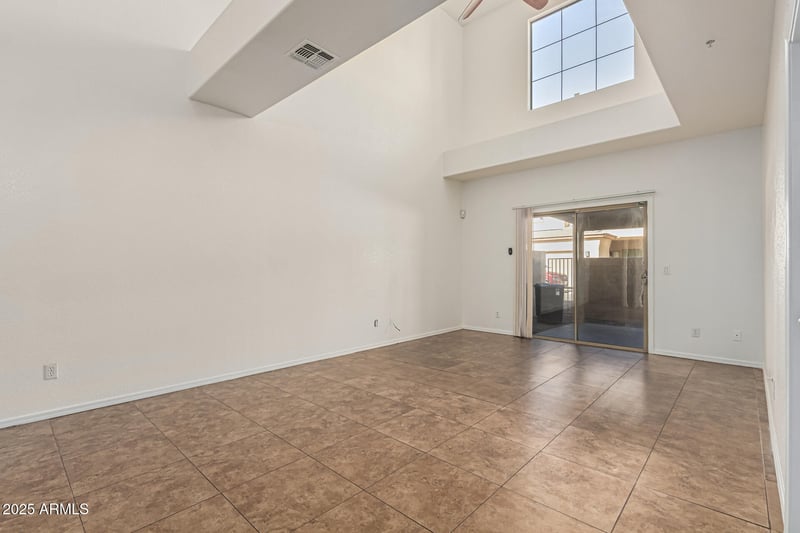 15661 29th St, Phoenix, AZ 85032