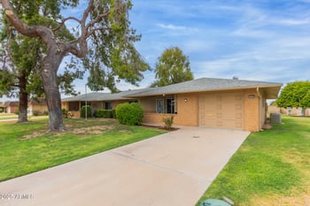 15662 Lakeforest Dr, Sun City, AZ 85351