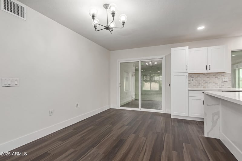 15662 Lakeforest Dr, Sun City, AZ 85351
