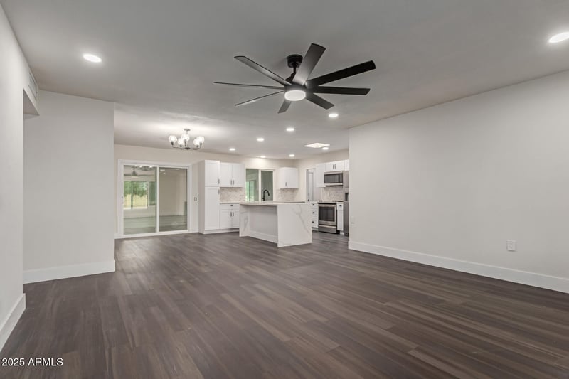 15662 Lakeforest Dr, Sun City, AZ 85351