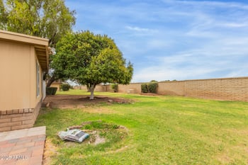 15662 Lakeforest Dr, Sun City, AZ 85351