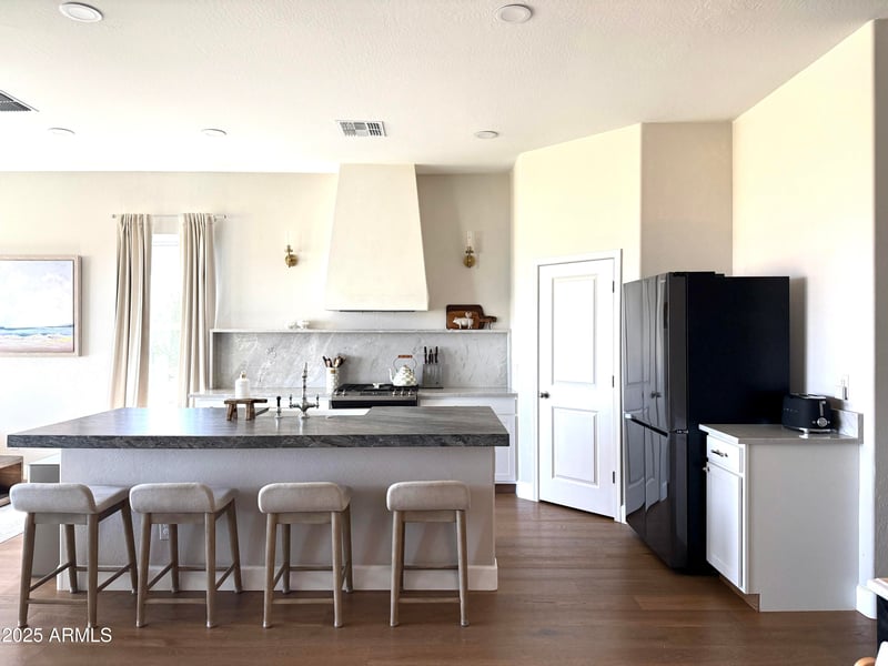 15662 Smoketree Dr, Surprise, AZ 85387