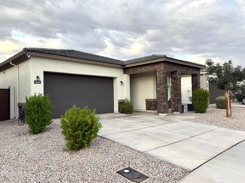 15662 Smoketree Dr, Surprise, AZ 85387