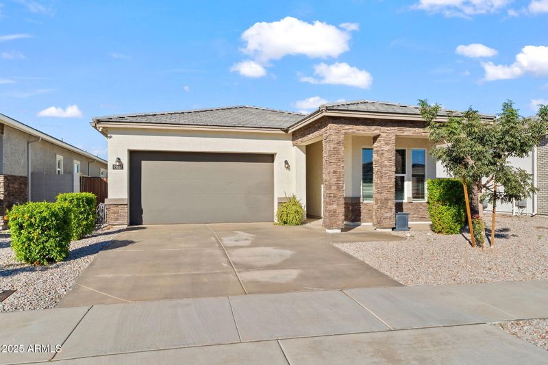 15662 W Smoketree Dr, Surprise, AZ 85387