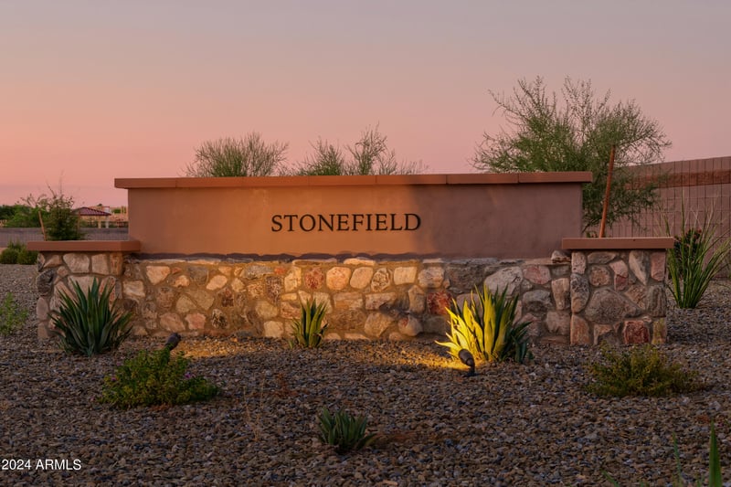 15664 Mercer Ln, Surprise, AZ 85379
