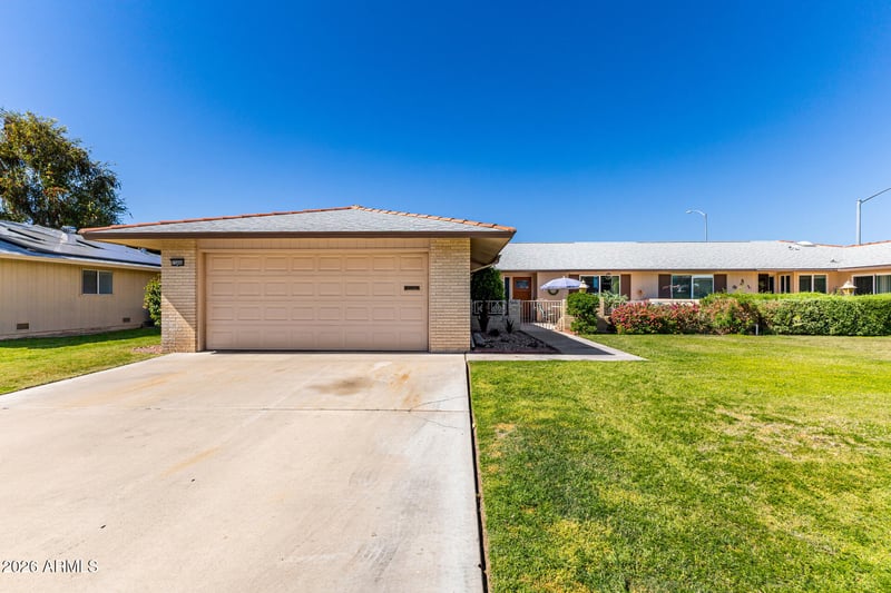15666 Lakeforest Dr, Sun City, AZ 85351