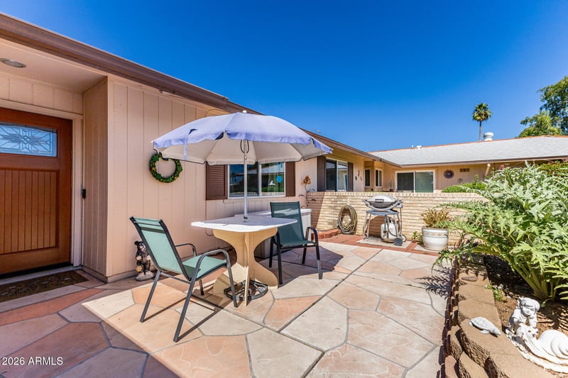 15666 Lakeforest Dr, Sun City, AZ 85351
