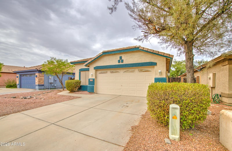 15668 Saguaro Ln, Surprise, AZ 85374