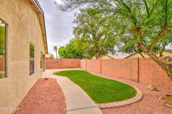 15668 Saguaro Ln, Surprise, AZ 85374