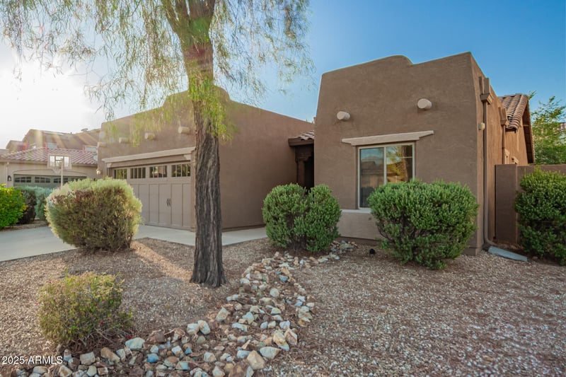 15674 Mackenzie Dr, Goodyear, AZ 85395