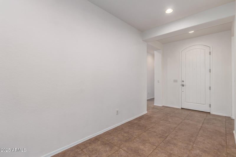 15674 Mackenzie Dr, Goodyear, AZ 85395
