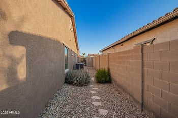 15674 Mackenzie Dr, Goodyear, AZ 85395