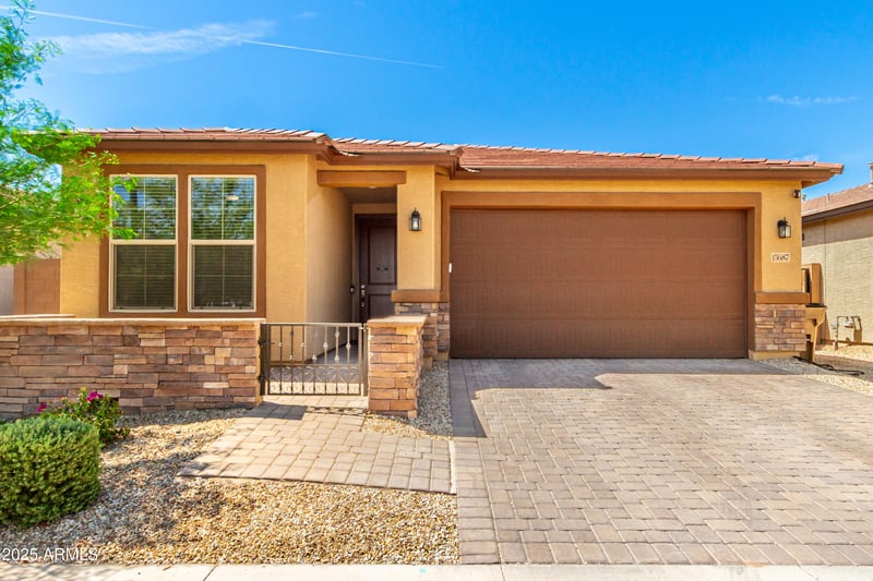 15687 Monroe St, Goodyear, AZ 85338