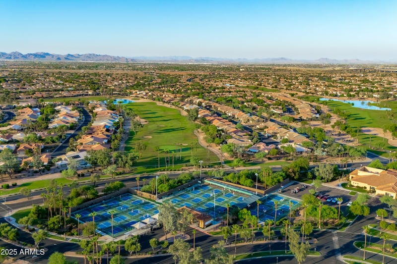 15690 Earll Dr, Goodyear, AZ 85395