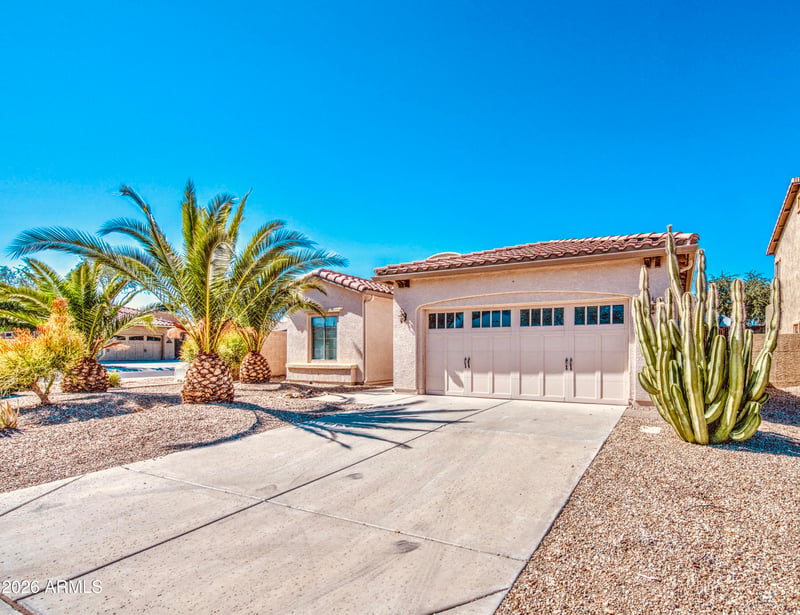 15694 Mackenzie Dr, Goodyear, AZ 85395
