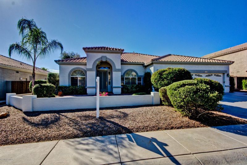 157 W Briarwood Ter, Phoenix, AZ 85045