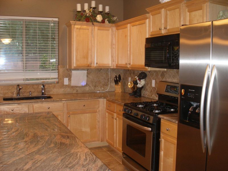 1570 E Indigo St, Gilbert, AZ 85298