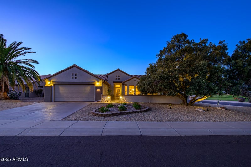 15702 Linksview Dr, Surprise, AZ 85374