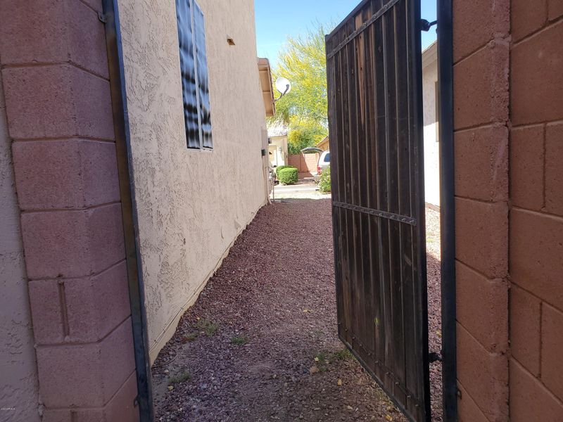 15704 N 33rd Pl, Phoenix, AZ 85032