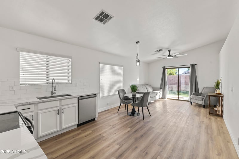 15707 Elm St, Surprise, AZ 85374